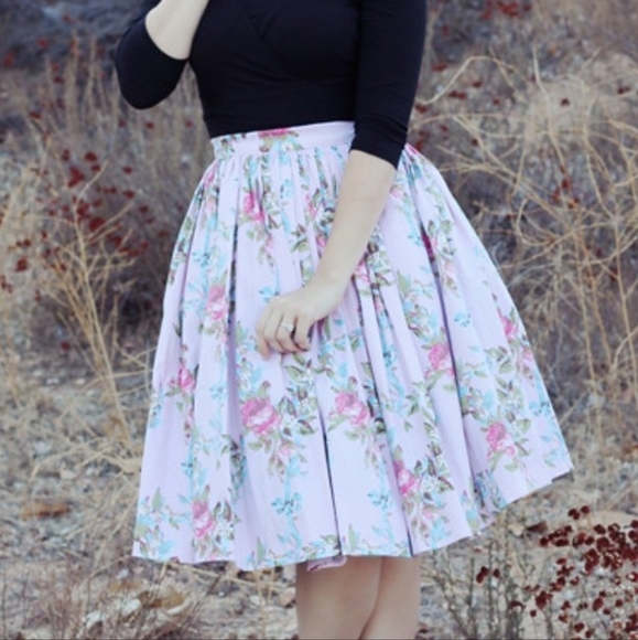 Pinup Couture Skirt - Picture 4 of 4